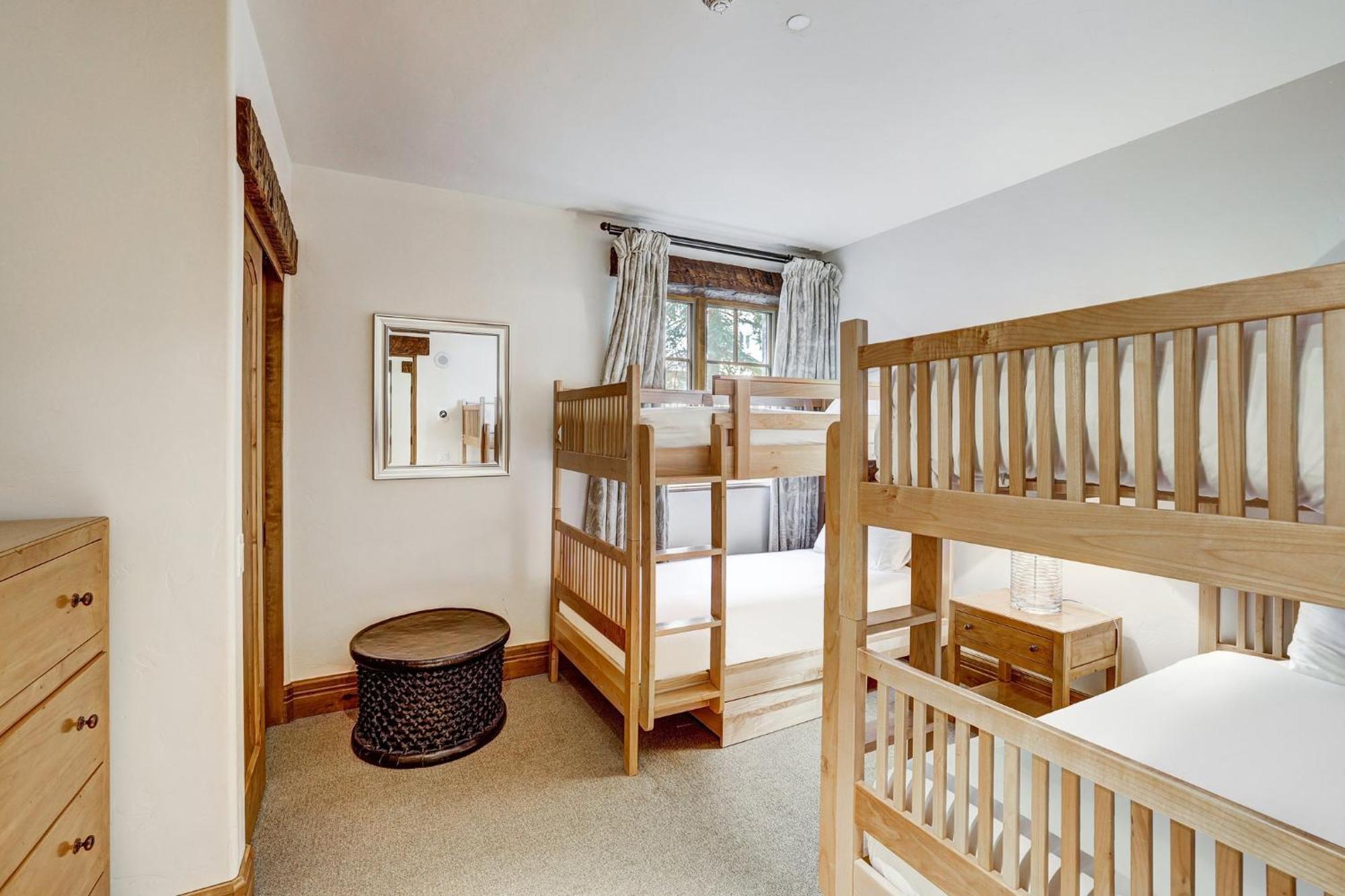 The Arrabelle At Vail Square, A Rockresort Екстер'єр фото